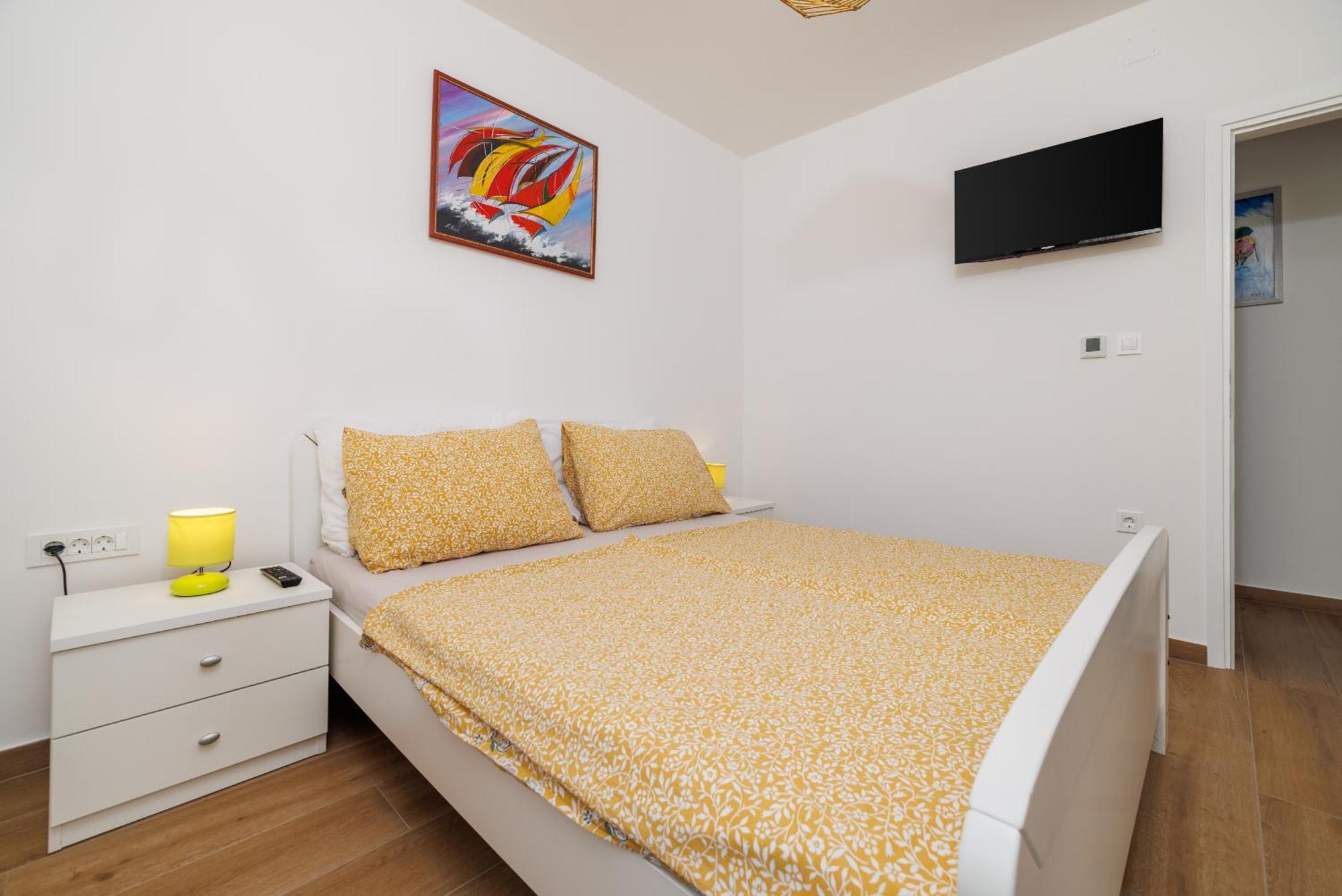 Apartmani Viktorija Jadranovo Exterior foto
