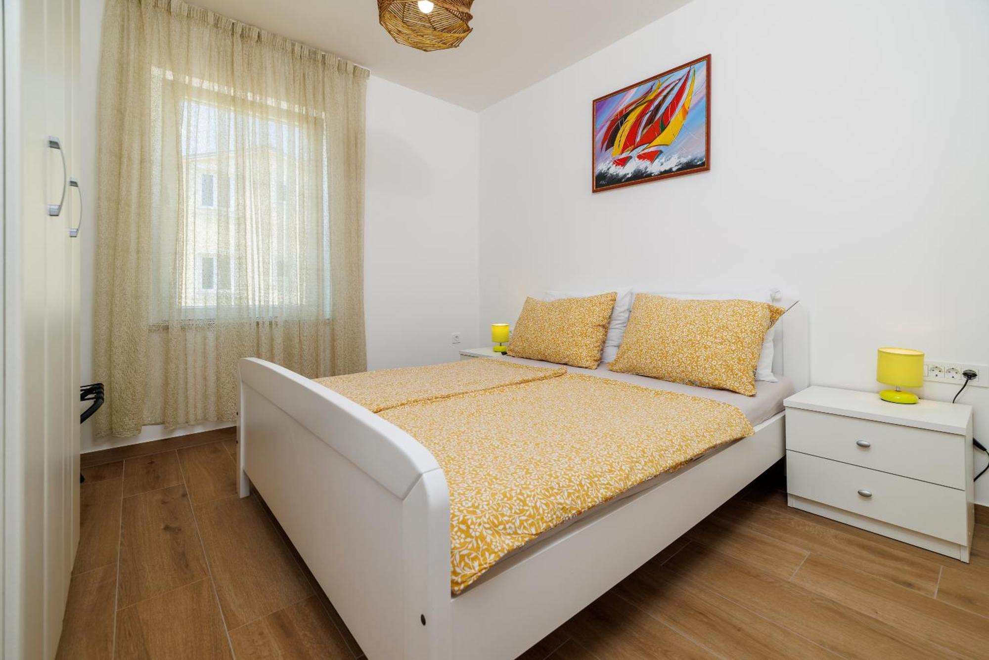 Apartmani Viktorija Jadranovo Exterior foto