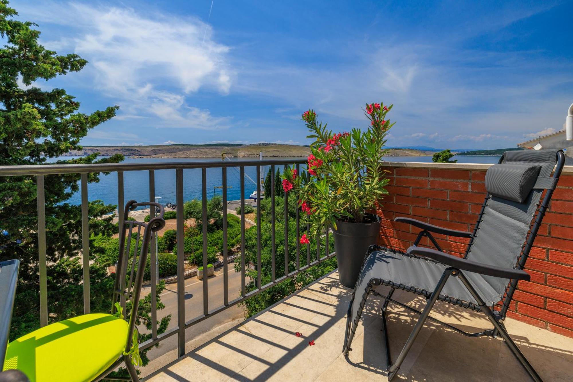 Apartmani Viktorija Jadranovo Exterior foto