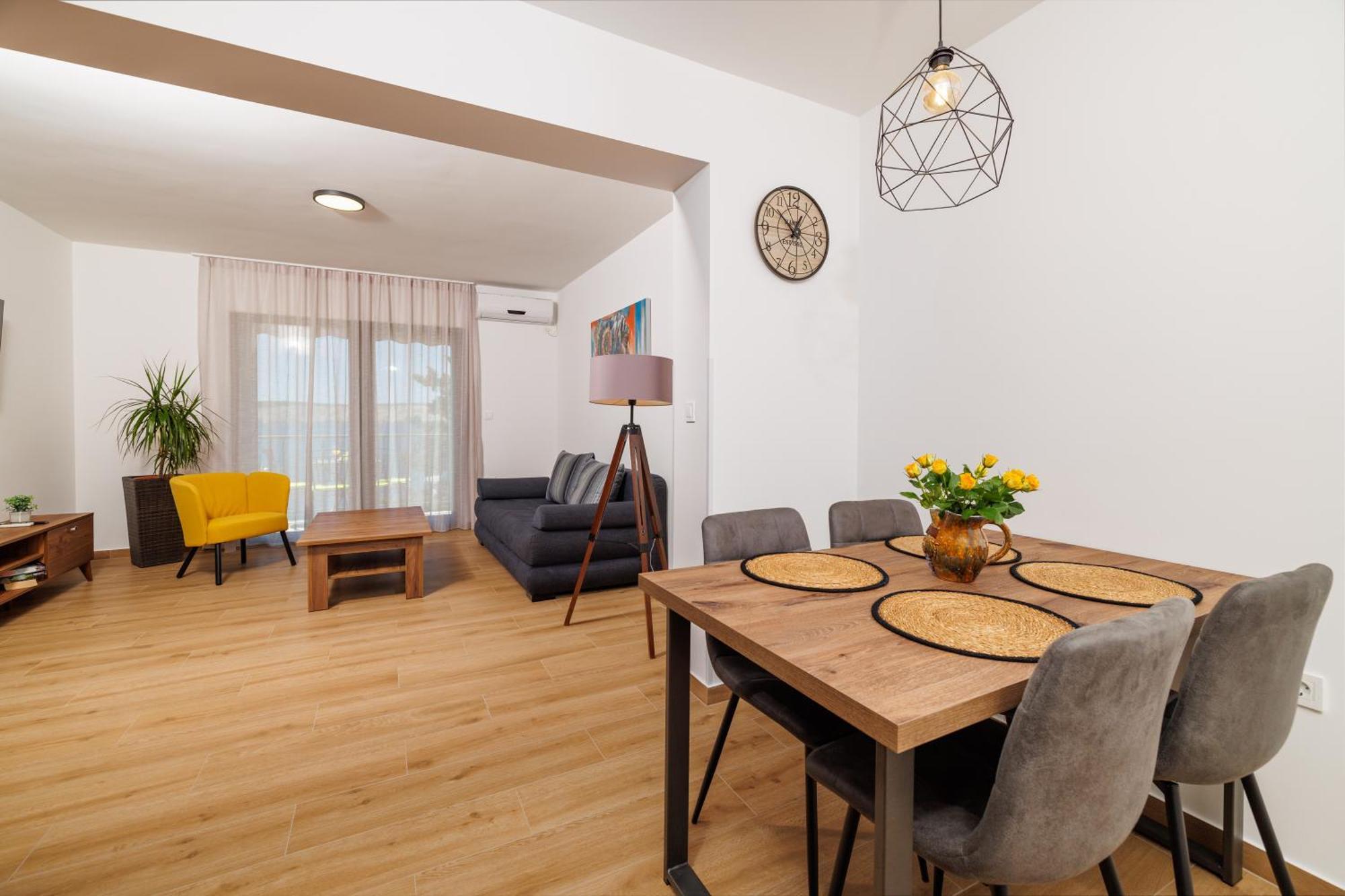 Apartmani Viktorija Jadranovo Exterior foto