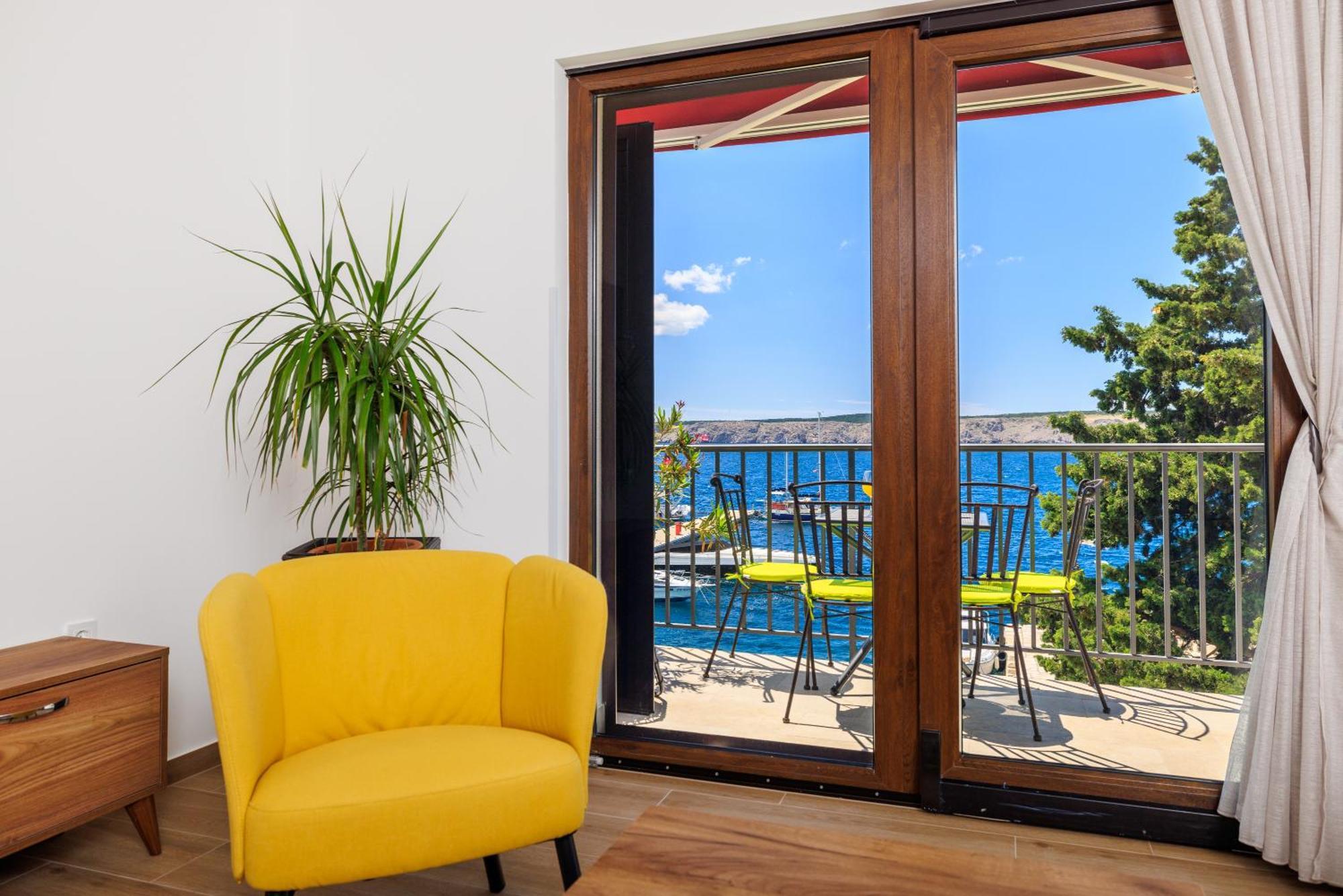 Apartmani Viktorija Jadranovo Exterior foto