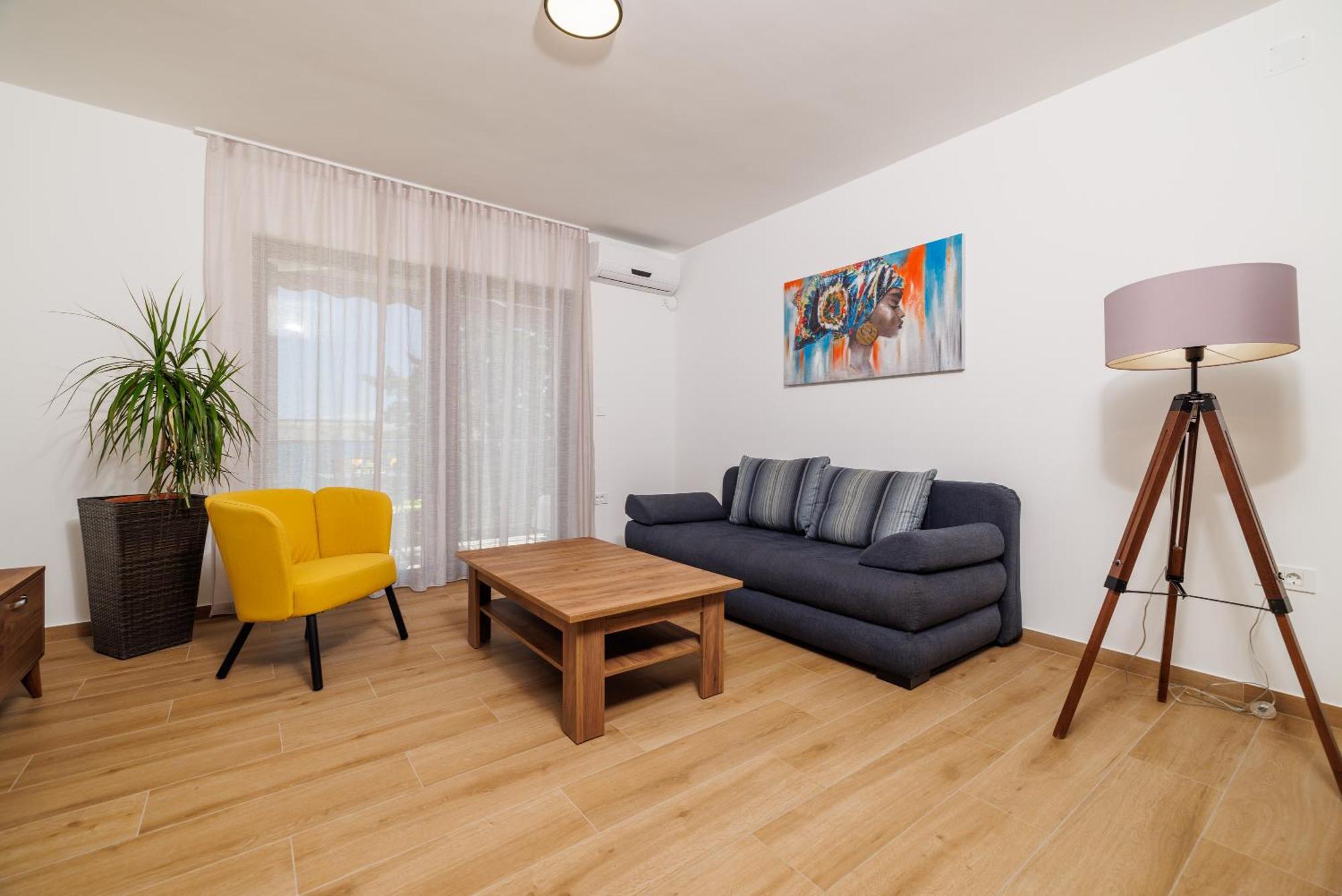Apartmani Viktorija Jadranovo Exterior foto