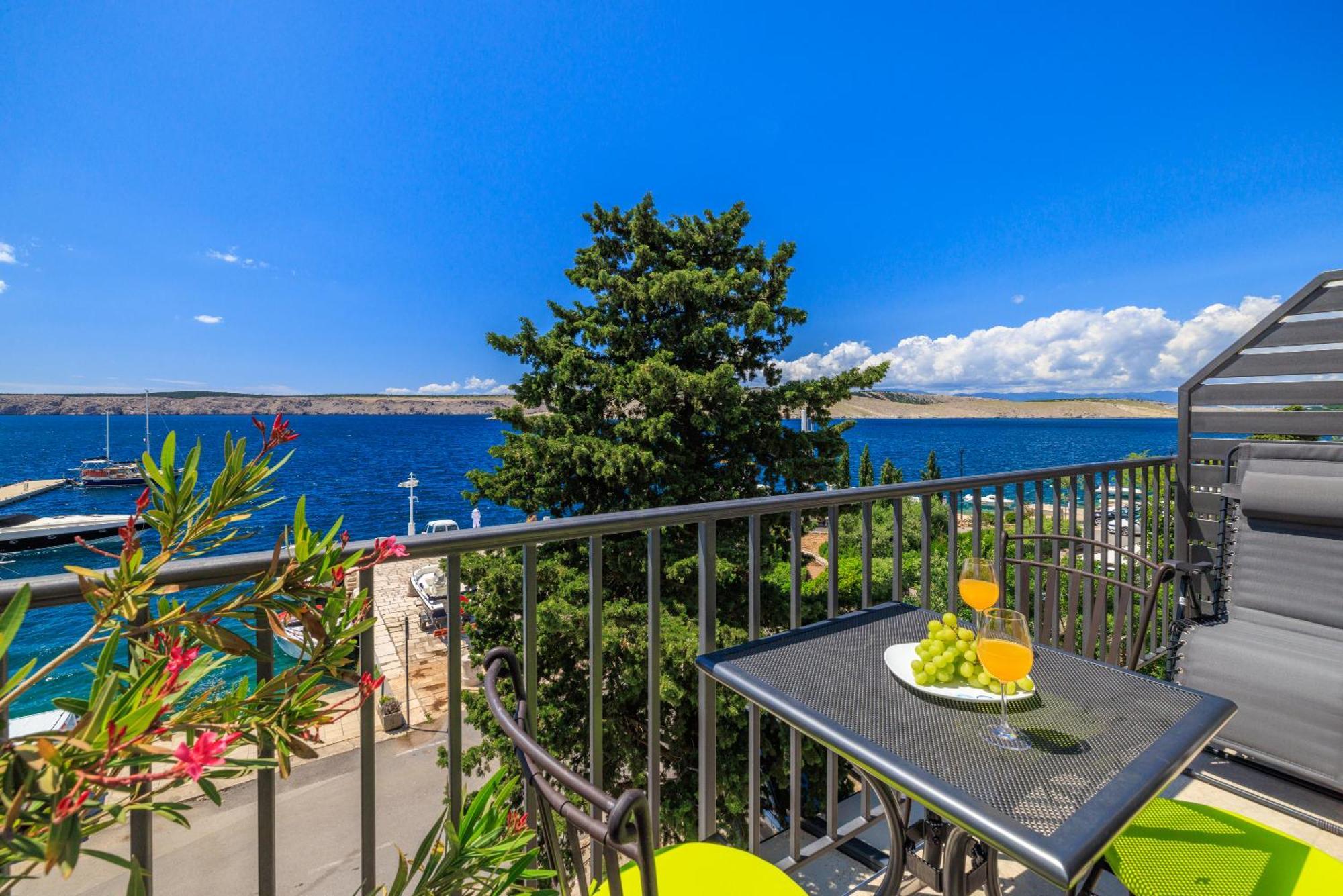 Apartmani Viktorija Jadranovo Exterior foto