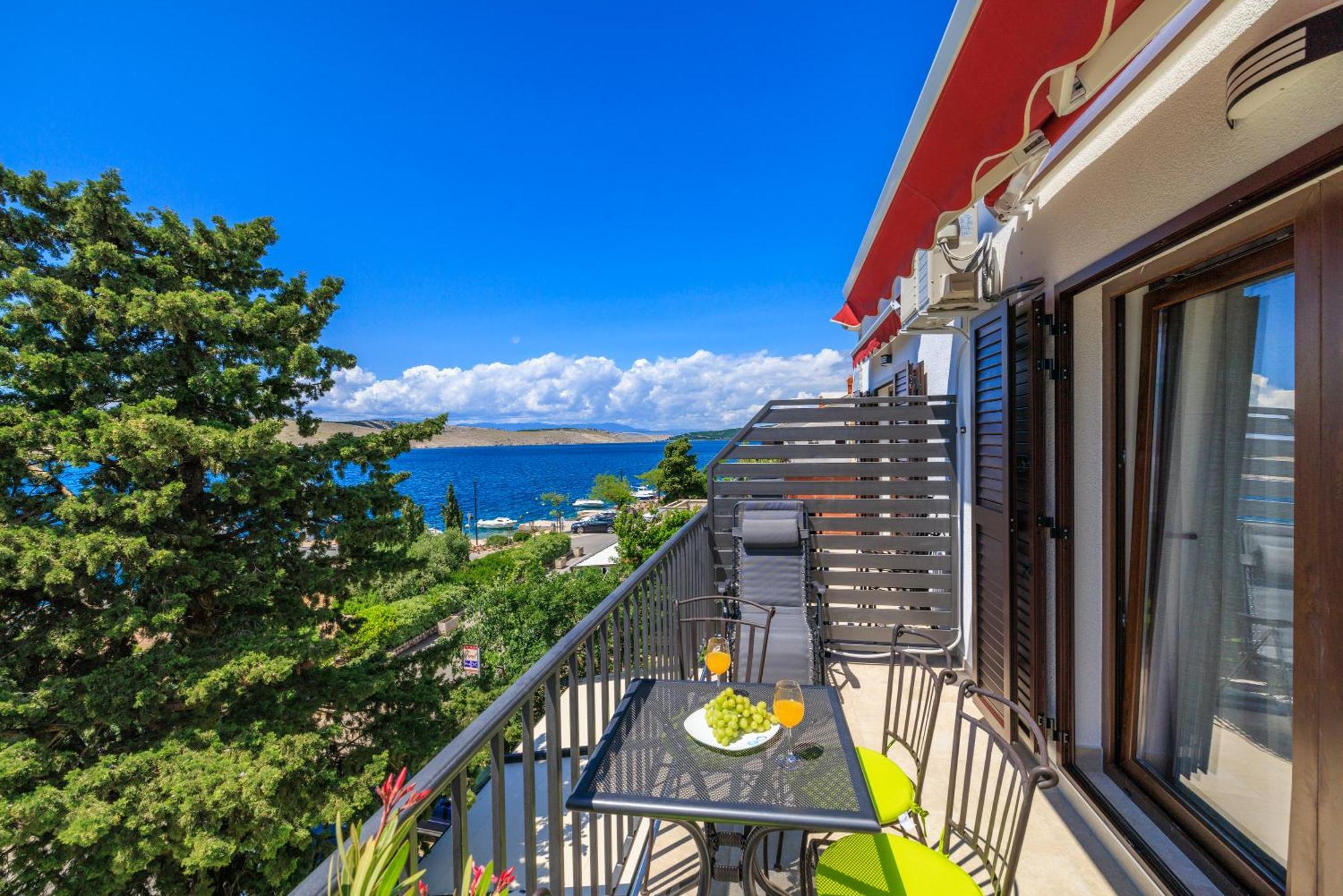 Apartmani Viktorija Jadranovo Exterior foto