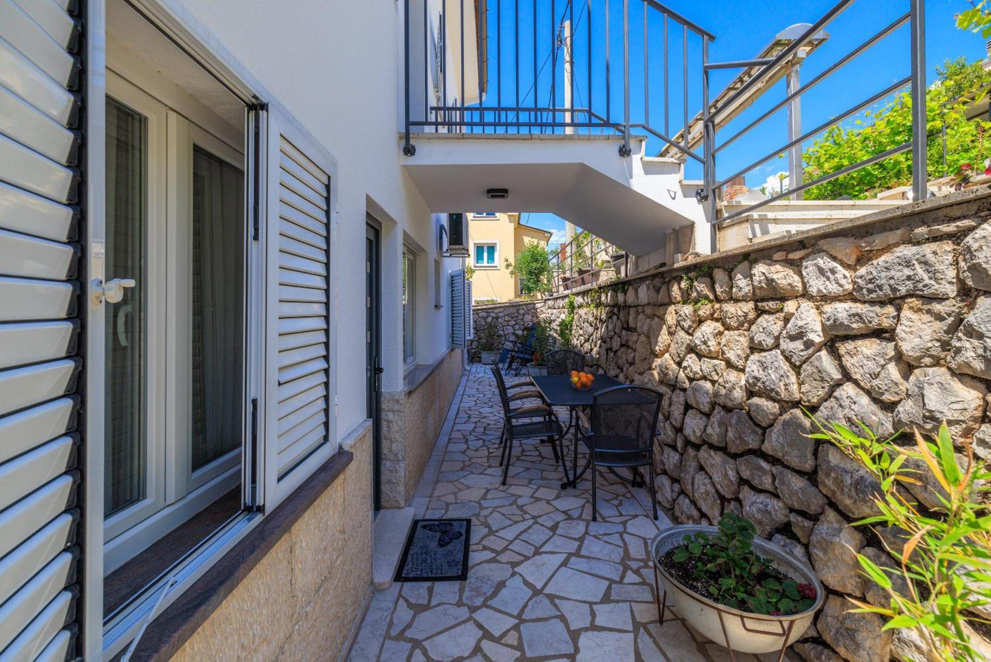 Apartmani Viktorija Jadranovo Exterior foto